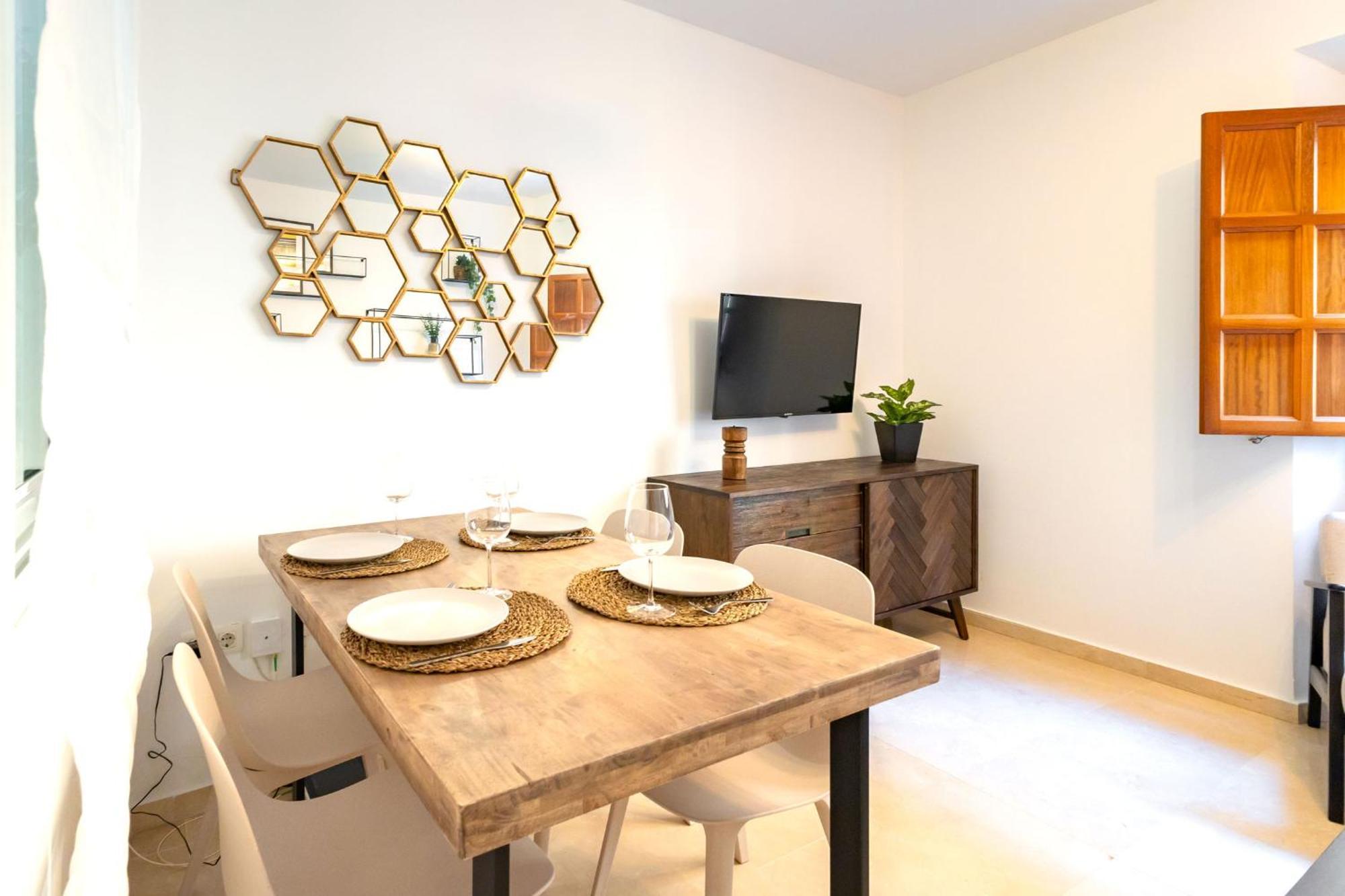 Charming 2 Bedroom Apartment At San Marcos Plaza By Ocityzen Sevilla Exterior foto