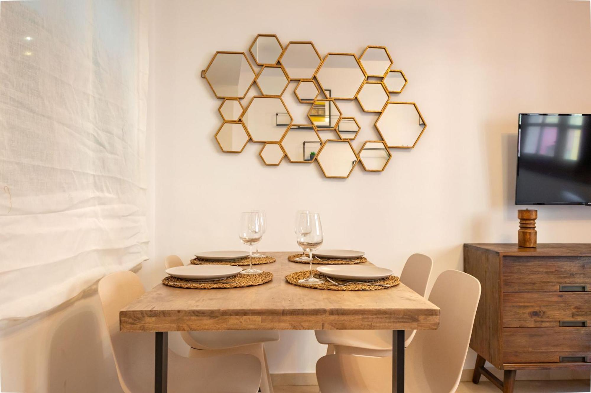 Charming 2 Bedroom Apartment At San Marcos Plaza By Ocityzen Sevilla Exterior foto