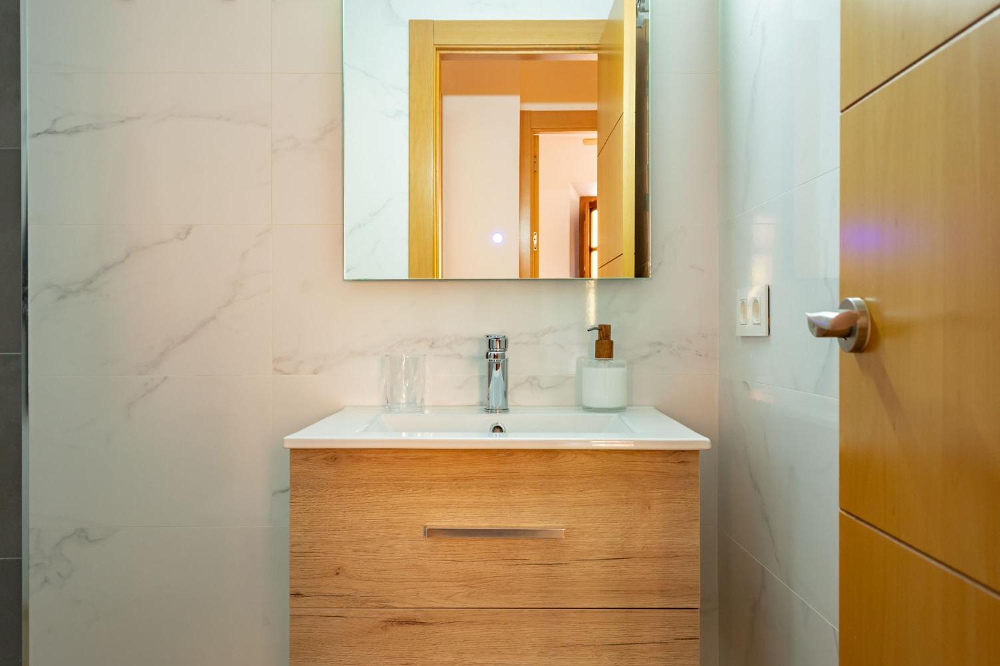 Charming 2 Bedroom Apartment At San Marcos Plaza By Ocityzen Sevilla Exterior foto